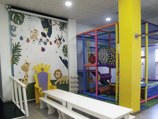 Reservar sala smile room para celebraciones, eventos, fiestas y cumpleaños infantiles en jaen